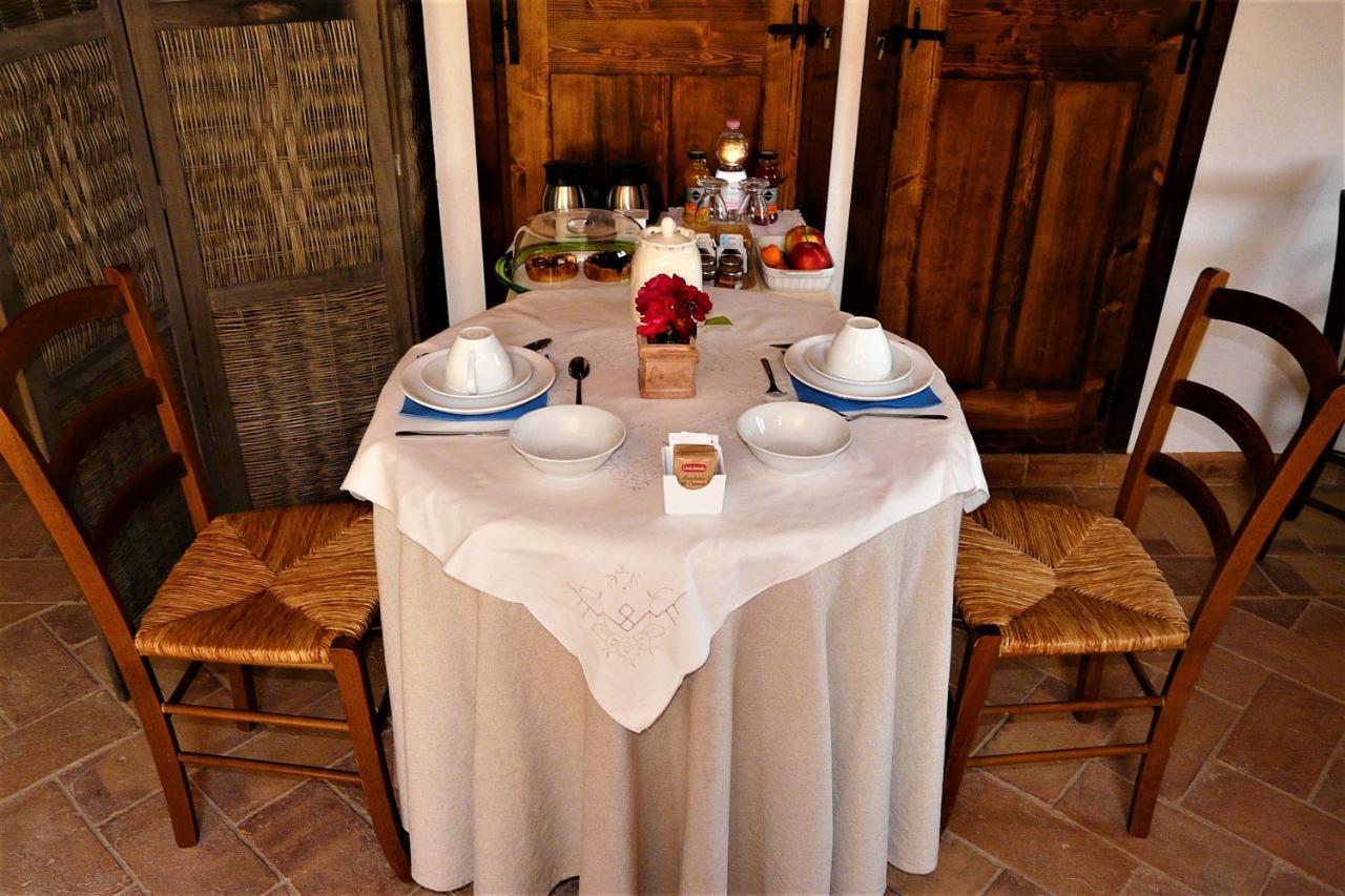 Bed and Breakfast Casale Le Orme Тоди Экстерьер фото