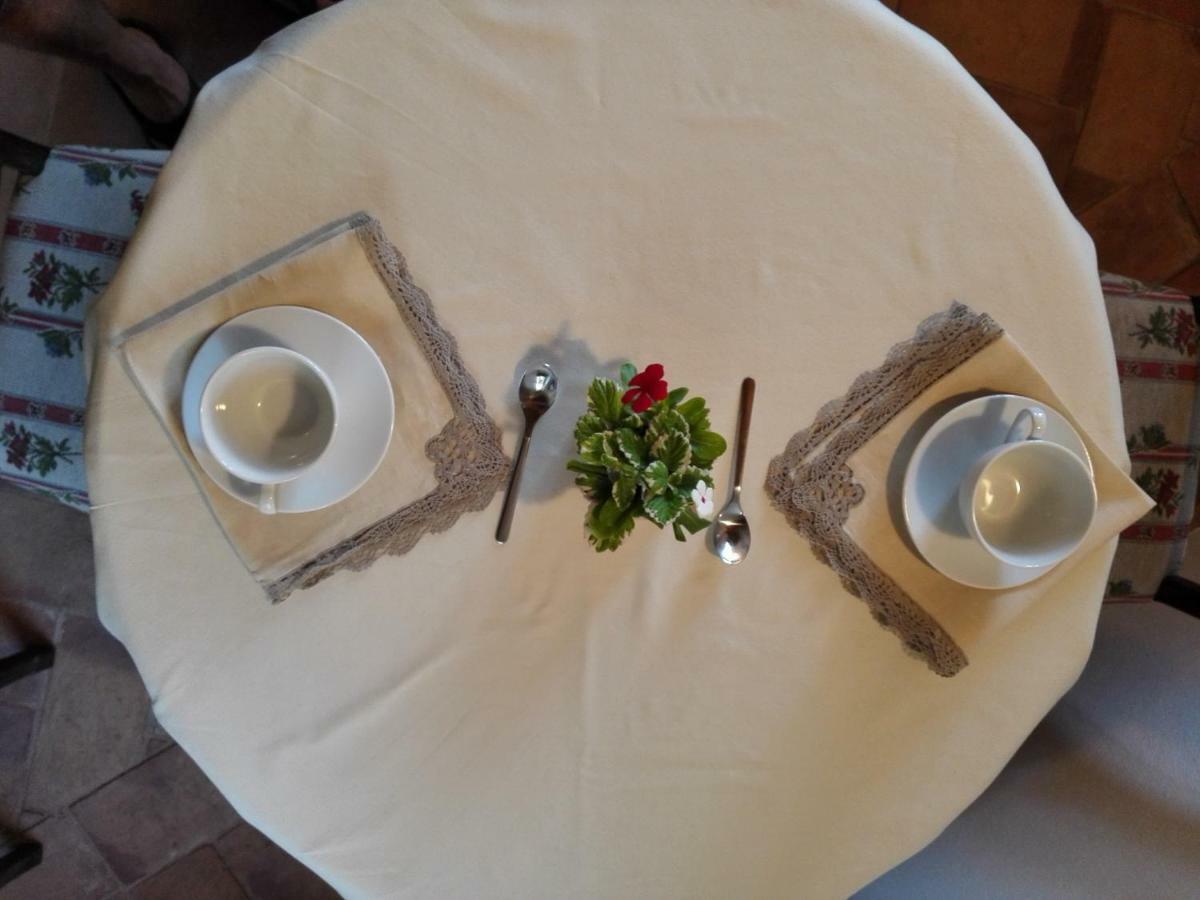 Bed and Breakfast Casale Le Orme Тоди Экстерьер фото